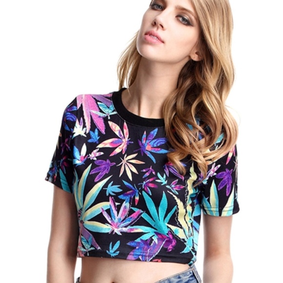 bola bola Tops - Vibrant Colorful Hemp Leaves Crop Top